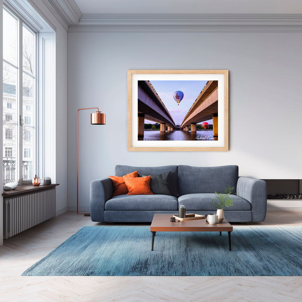 Air Force Balloon Over Commonwealth Avenue Bridge – Canberra | Limited Edition Framed Print